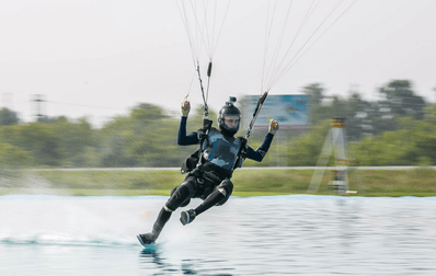 
Попали в точку пяткой
