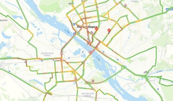 Багровые реки: Новосибирск сковали пробки в 9 баллов