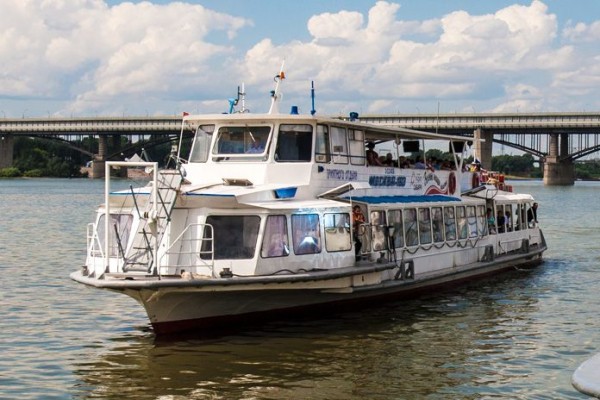 Депутат горсовета предложила связать центр Новосибирска с Советским районом речным транспортом