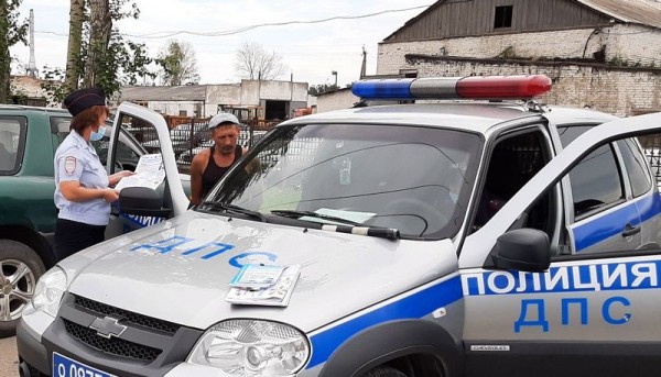 В Новосибирской области сотрудники ГИБДД провели информационную акцию &laquo;За руль с трезвой головой&raquo;