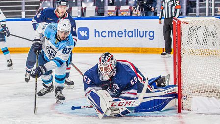 Новосибирская «Сибирь» уступила «Нефтехимику» по буллитам
Новосибирская «Сибирь» уступила «Нефтехимику» по буллитам