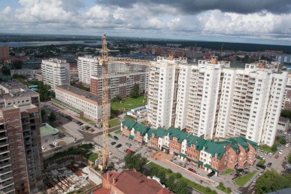 Более трёх тысяч жителей Новосибирской области расселят из аварийного жилья за два года благодаря ускоренной реализации нацпроекта