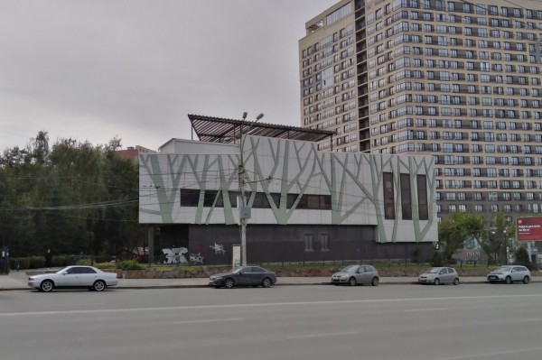 Суд обязал собственника снести кафе-самострой возле метро «Октябрьская» Суд обязал собственника снести кафе-самострой возле метро «Октябрьская»