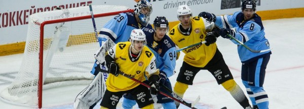 Хоккей вернулся: 36&nbsp;горячих кадров с&nbsp;первого домашнего матча &laquo;Сибири&raquo;