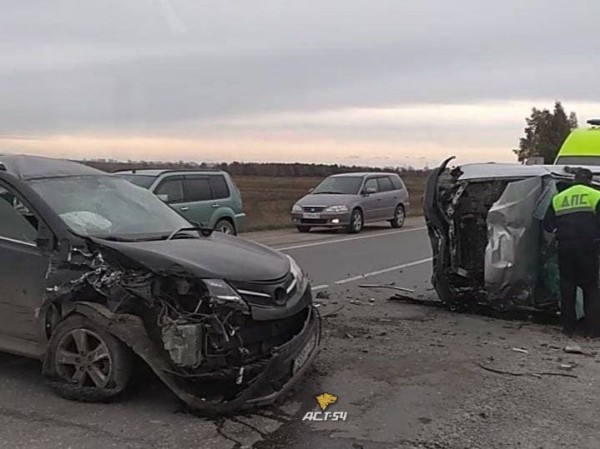 Крупное ДТП с пострадавшими произошло под Новосибирском: один из водителей никогда не имел прав Крупное ДТП с пострадавшими произошло под Новосибирском: один из водителей никогда не имел прав
