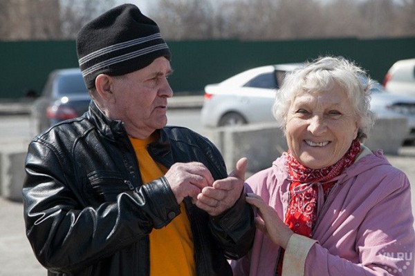 Выплаты пенсионерам с 1 октября 2021: кому и сколько