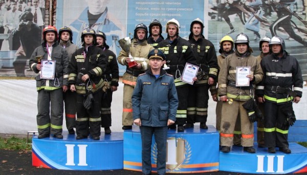 В Новосибирске определили лучшую команду в соревнованиях по боевому развертыванию