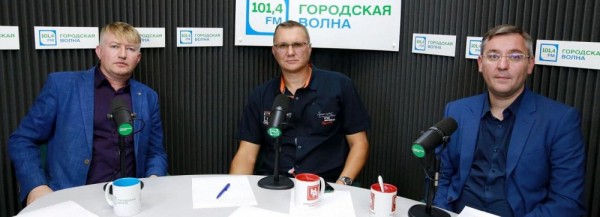 Вечерний разговор: в чём польза выделенных полос для Новосибирска Вечерний разговор: в чём польза выделенных полос для Новосибирска