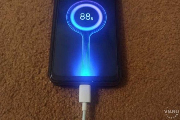 Ученый Дарья Семыкина рассказала, как правильно заряжать телефон и ноутбук