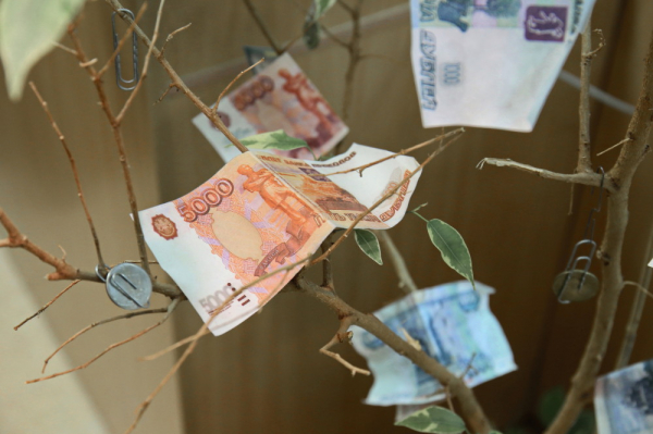 Афиша выходных: парад трубачей, предметы из&nbsp;СССР и&nbsp;&laquo;Ведьмак&raquo; в&nbsp;театре