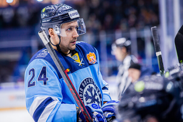 Евгений Чесалин: "Мы все за тренера горой"