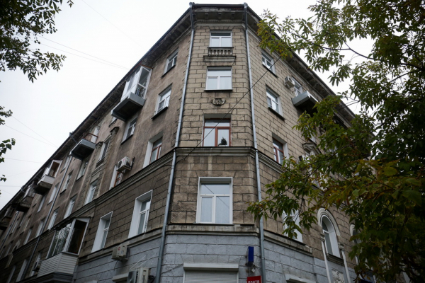 Как ремонтируют &laquo;винтажные&raquo; сталинки с&nbsp;лепниной и&nbsp;ажурными решётками