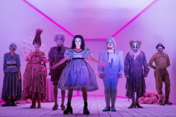 Без спойлеров &ndash; чем удивил &laquo;Тартюф&raquo; на фестивале &laquo;Хаос&raquo; в Новосибирске