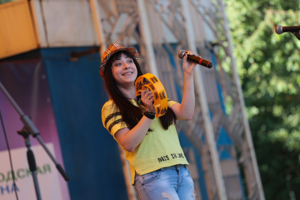 Афиша выходных: платья из пластика, бесплатное кино и опера «Мойдодыр» Афиша выходных: платья из пластика, бесплатное кино и опера «Мойдодыр»