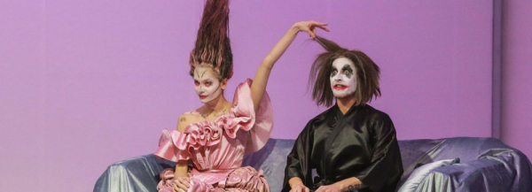 Фестиваль &laquo;Хаос&raquo;: театр на&nbsp;Таганке превратил &laquo;Тартюфа&raquo; в&nbsp;буффонаду