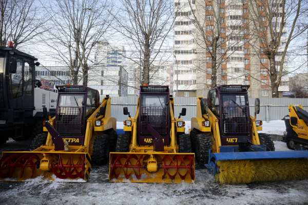 Новые снегоуборочные &laquo;Четры&raquo; прошли тест-драйв в&nbsp;Новосибирске