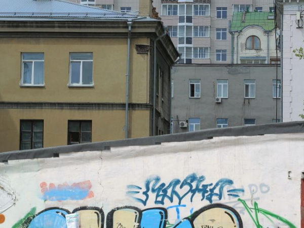 Локоть запретил строить магазин на спортплощадке в центре Новосибирска