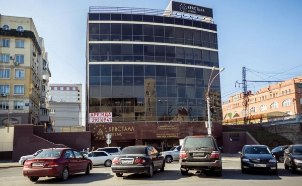 Крупный бизнес-центр возле станции метро выставлен на продажу за 750 млн рублей Крупный бизнес-центр возле станции метро выставлен на продажу за 750 млн рублей