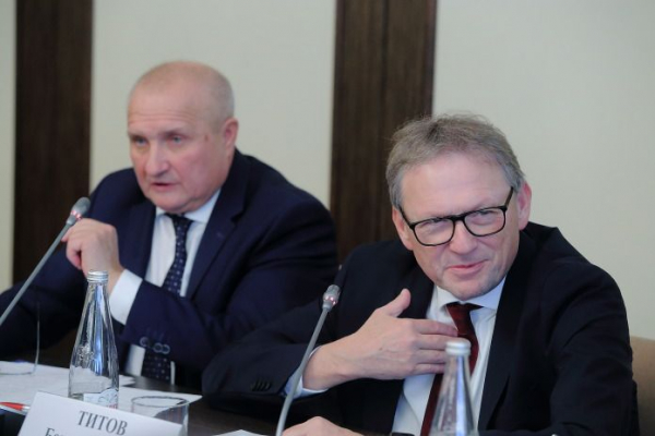 Бизнес-омбудсмен Борис Титов посчитал оправданным введение QR-кодов в российском транспорте - Континент Сибирь Online