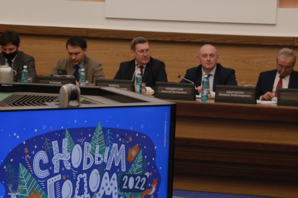 Главную ёлку в&nbsp;центре Новосибирска установят на&nbsp;следующей неделе