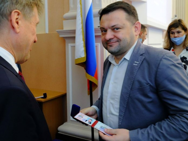 Новосибирский оппозиционер покинул Россию из-за перспективы уголовного преследования