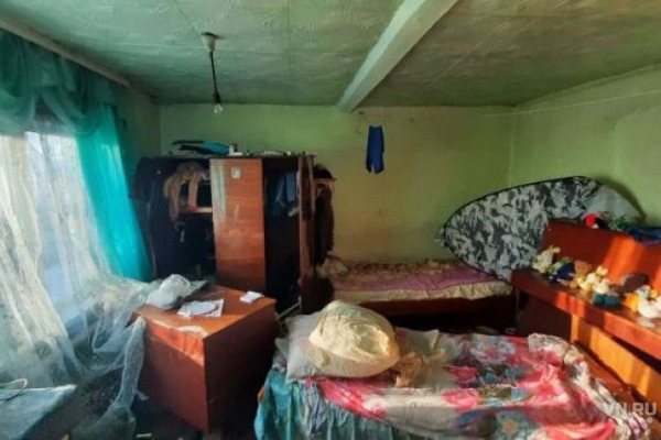 Из-за замыкания чуть не сгорел дом многодетных в Куйбышеве Из-за замыкания чуть не сгорел дом многодетных в Куйбышеве