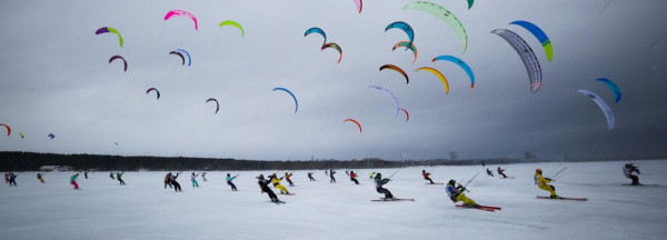 Сноукайтеры со&nbsp;всей России встретились на&nbsp;льду Обского моря