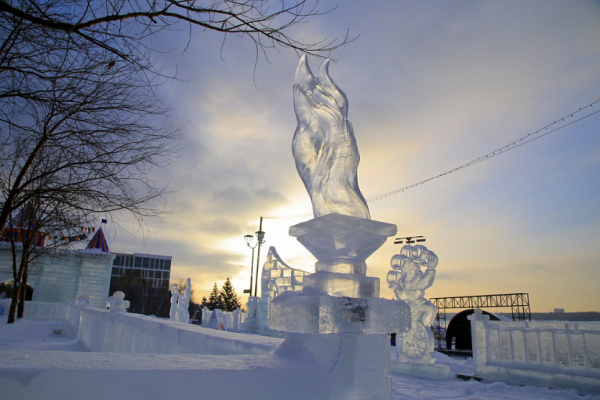 Цирк, да&nbsp;и&nbsp;только: как выглядит ледовый городок на&nbsp;набережной