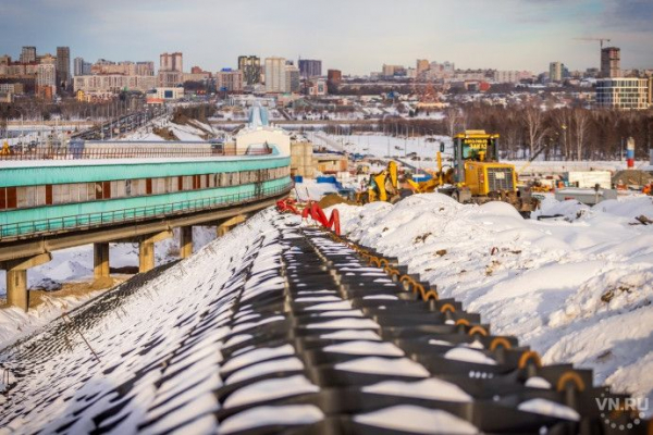 Первый эскалатор запустили на станции метро «Спортивная» в Новосибирске Первый эскалатор запустили на станции метро «Спортивная» в Новосибирске