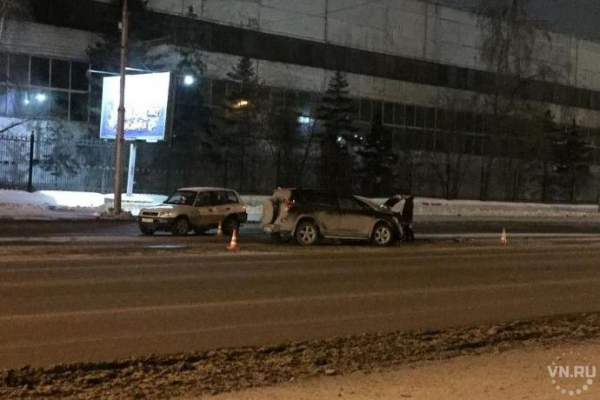 В аварии четырех автомобилей, на проспекте Энергетиков в Новосибирске пострадал ребёнок