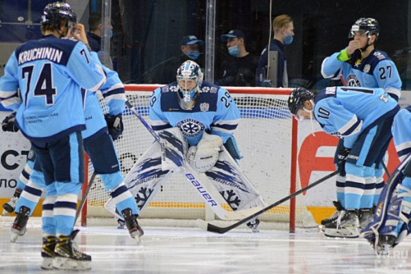 ХК &laquo;Сибирь&raquo; проиграл &laquo;Адмиралу&raquo; и отправляется в Новосибирск дожидаться окончания локдауна в КХЛ