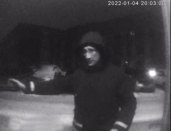 Новосибирец за час ограбил в подъездах трех женщин