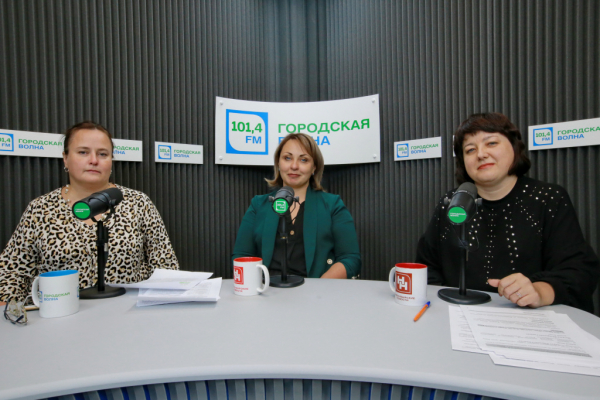 Вечерний разговор на&nbsp;&laquo;Городской волне&raquo;: лучшие выпуски 2021 года