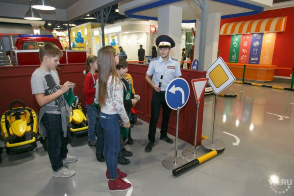 Детским центрам, в Новосибирске выделят субсидии за простой в новогодние праздники