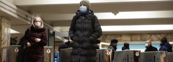 Троих безмасочников поймали в&nbsp;метро Новосибирска в&nbsp;утренний час пик