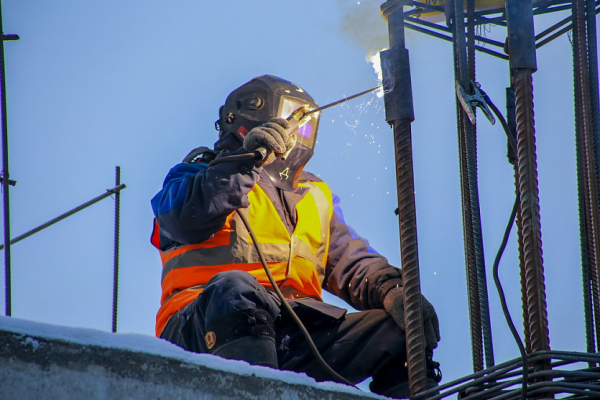 Мэр отвечает: школы, детсады и&nbsp;обновление транспорта в&nbsp;Новосибирске