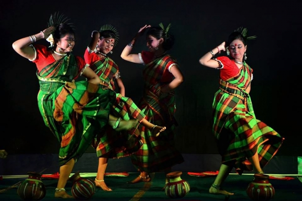 Афиша выходных: домики из&nbsp;снега, индийские танцы и&nbsp;квартирник с&nbsp;каверами