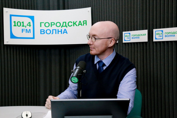 Мэр отвечает: школы, детсады и&nbsp;обновление транспорта в&nbsp;Новосибирске