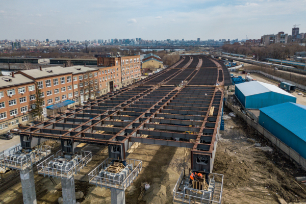 Пролетая над четвёртым мостом: как выглядит главная стройка Новосибирска