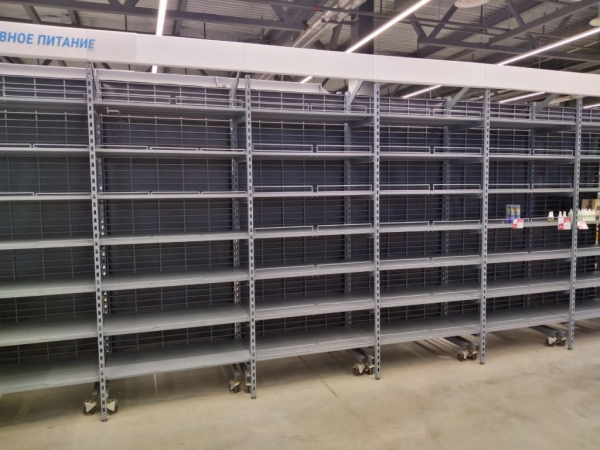 Decathlon закрыт: новосибирцы скупили почти всё в спортивном гипермаркете Decathlon закрыт: новосибирцы скупили почти всё в спортивном гипермаркете