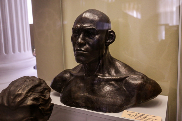 Афиша выходных: гонки байкеров, искусство троглодитов, ставки на&nbsp;рысаков