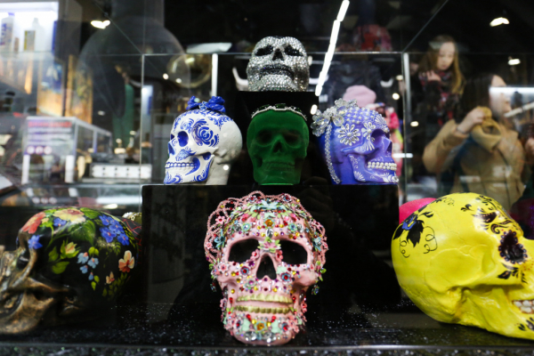 Афиша выходных: гонки байкеров, искусство троглодитов, ставки на&nbsp;рысаков