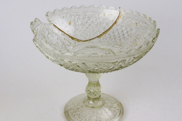 Старинную вазу из&nbsp;лавки купцов восстановили реставраторы в&nbsp;Новосибирске