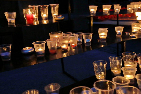 Это надо живым: на&nbsp;Монументе Славы зажгли свечи памяти