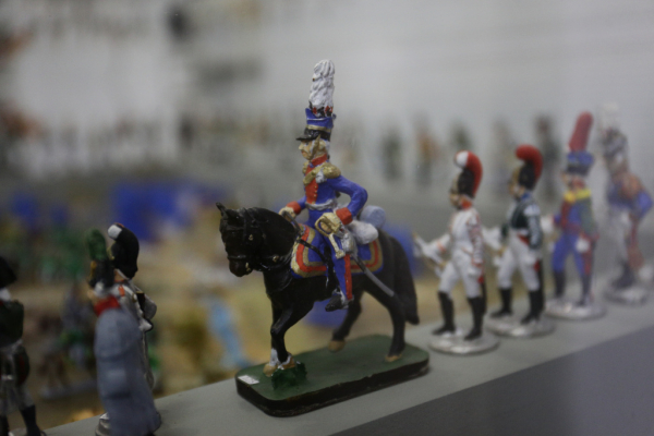 Музей моих друзей: как винно-водочный магазин наполнился экспонатами