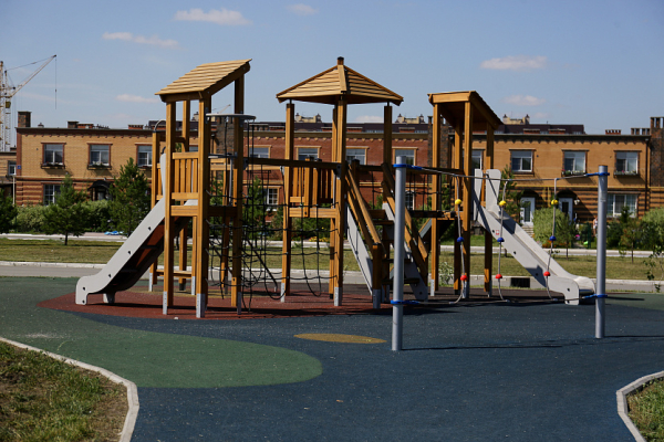 Миниатюрные коттеджи и&nbsp;зеркальные свечки&nbsp;&mdash; как растёт новая Затулинка