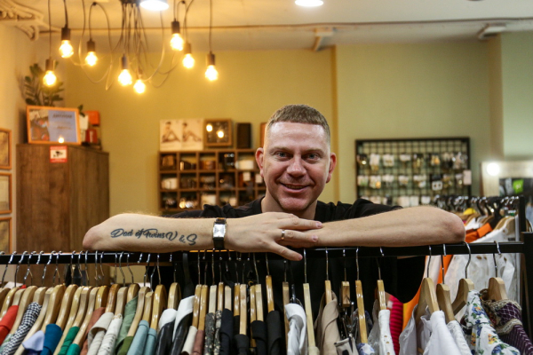 «Добавить красок»: стилист Дмитрий Бондарь о самой модной фишке сезона «Добавить красок»: стилист Дмитрий Бондарь о самой модной фишке сезона