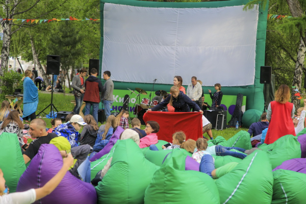 Афиша выходных: прыжки на&nbsp;батутах, &laquo;Терминаторы&raquo; и&nbsp;сноуборд на&nbsp;набережной