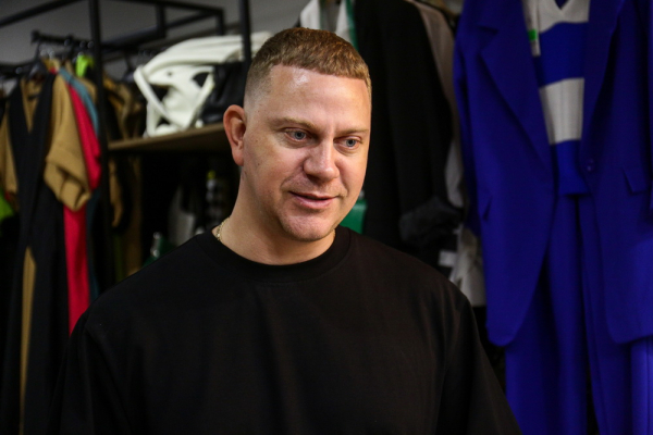 «Добавить красок»: стилист Дмитрий Бондарь о самой модной фишке сезона «Добавить красок»: стилист Дмитрий Бондарь о самой модной фишке сезона