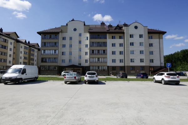 Миниатюрные коттеджи и&nbsp;зеркальные свечки&nbsp;&mdash; как растёт новая Затулинка